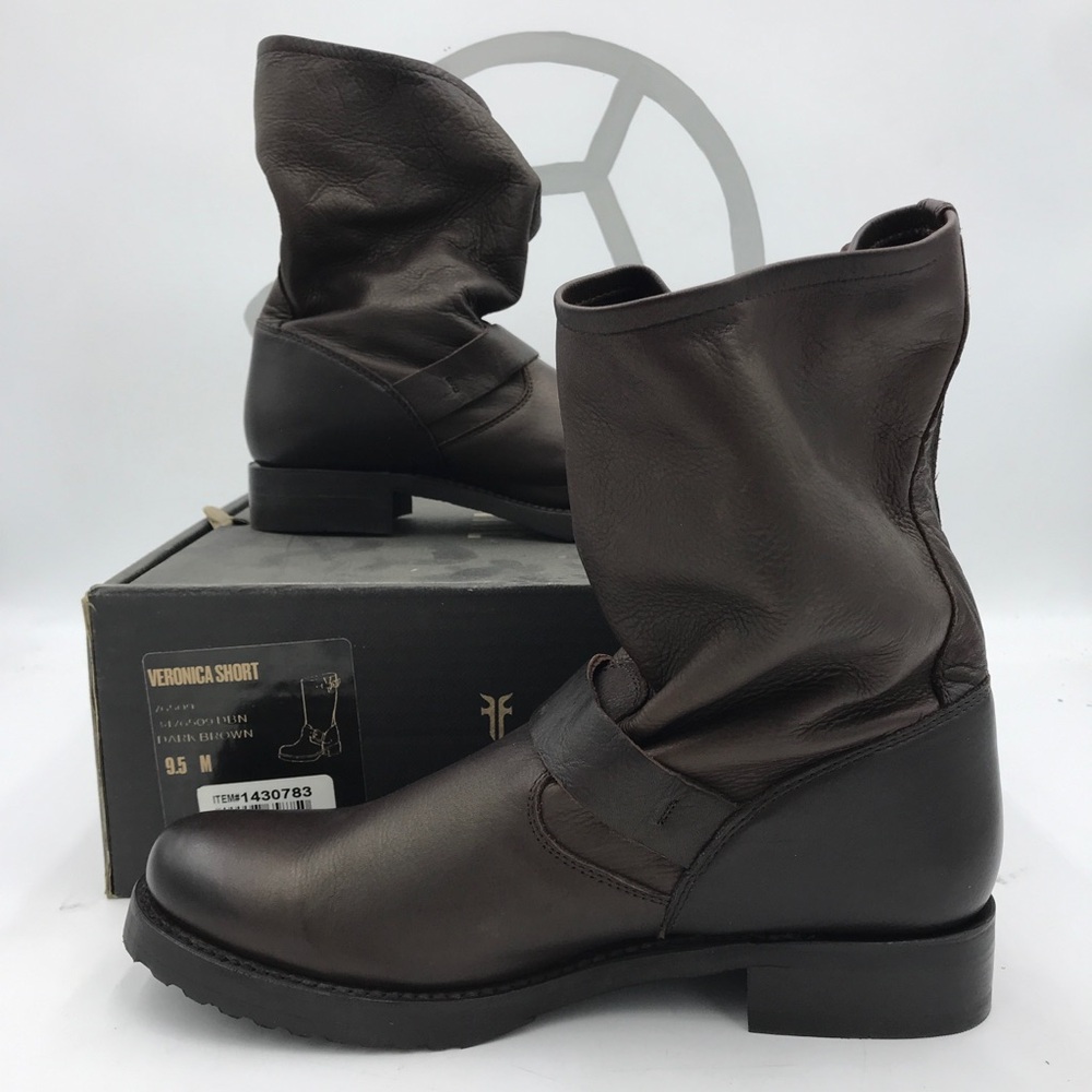 NEW IN BOX Frye Veronica Short Dark Brown